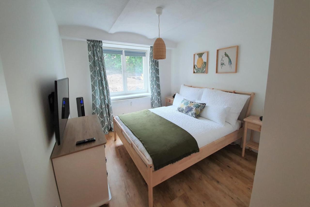 Pb Ferienwohnungen - Fewo 1 - Stilvoll Eingerichtetes Apartment Im Herzen Senftenbergs Екстер'єр фото