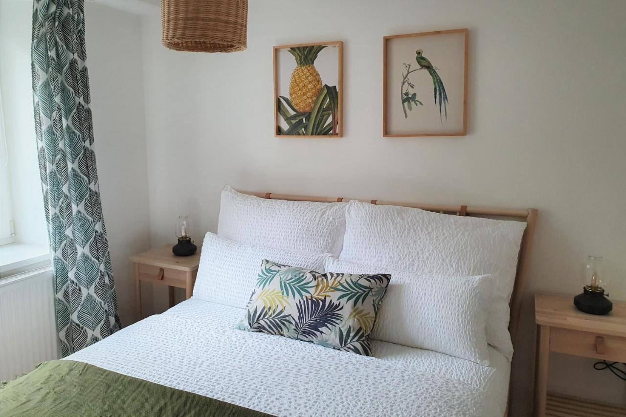 Pb Ferienwohnungen - Fewo 1 - Stilvoll Eingerichtetes Apartment Im Herzen Senftenbergs Екстер'єр фото